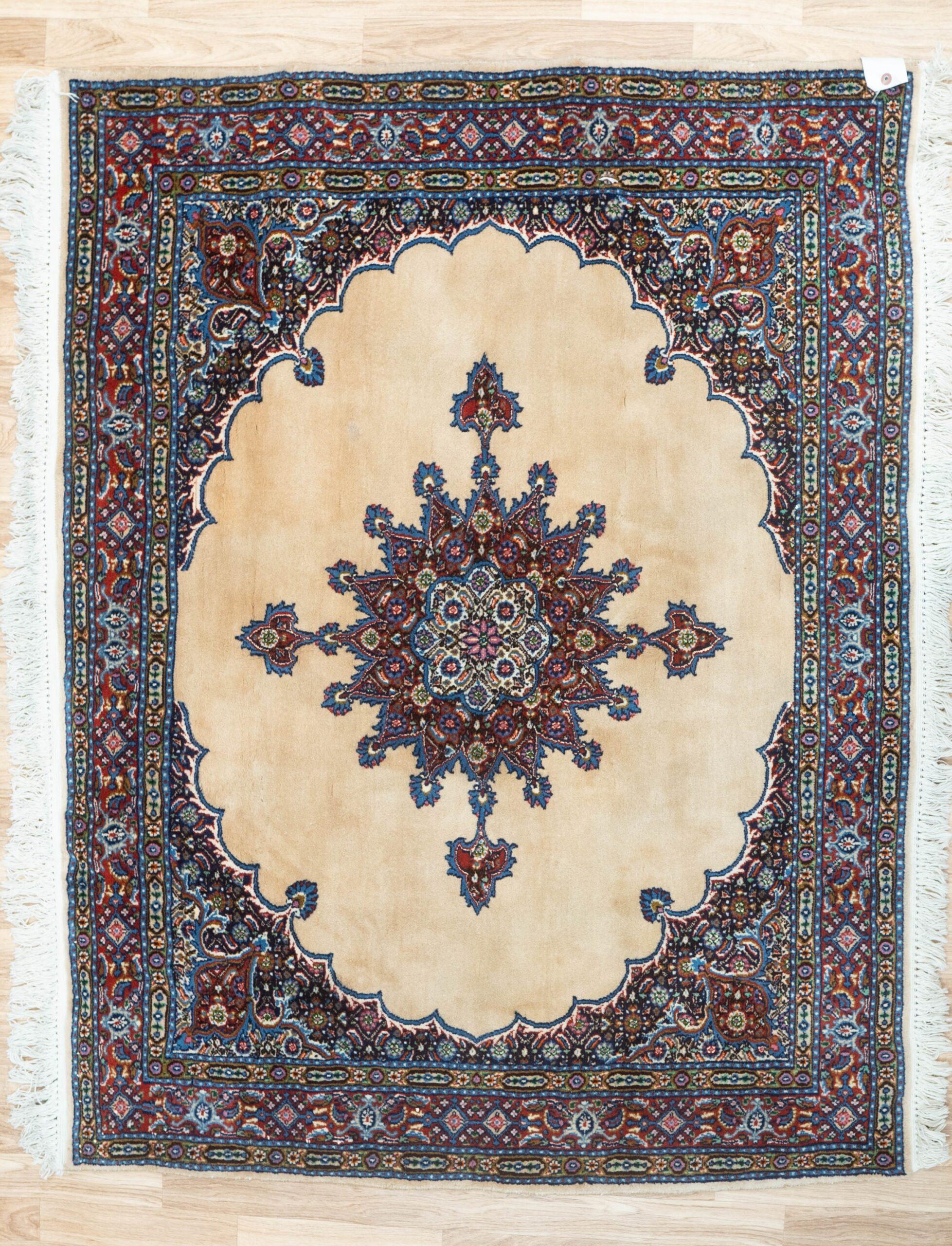 Moud Wool Rug 4.11'x4'
