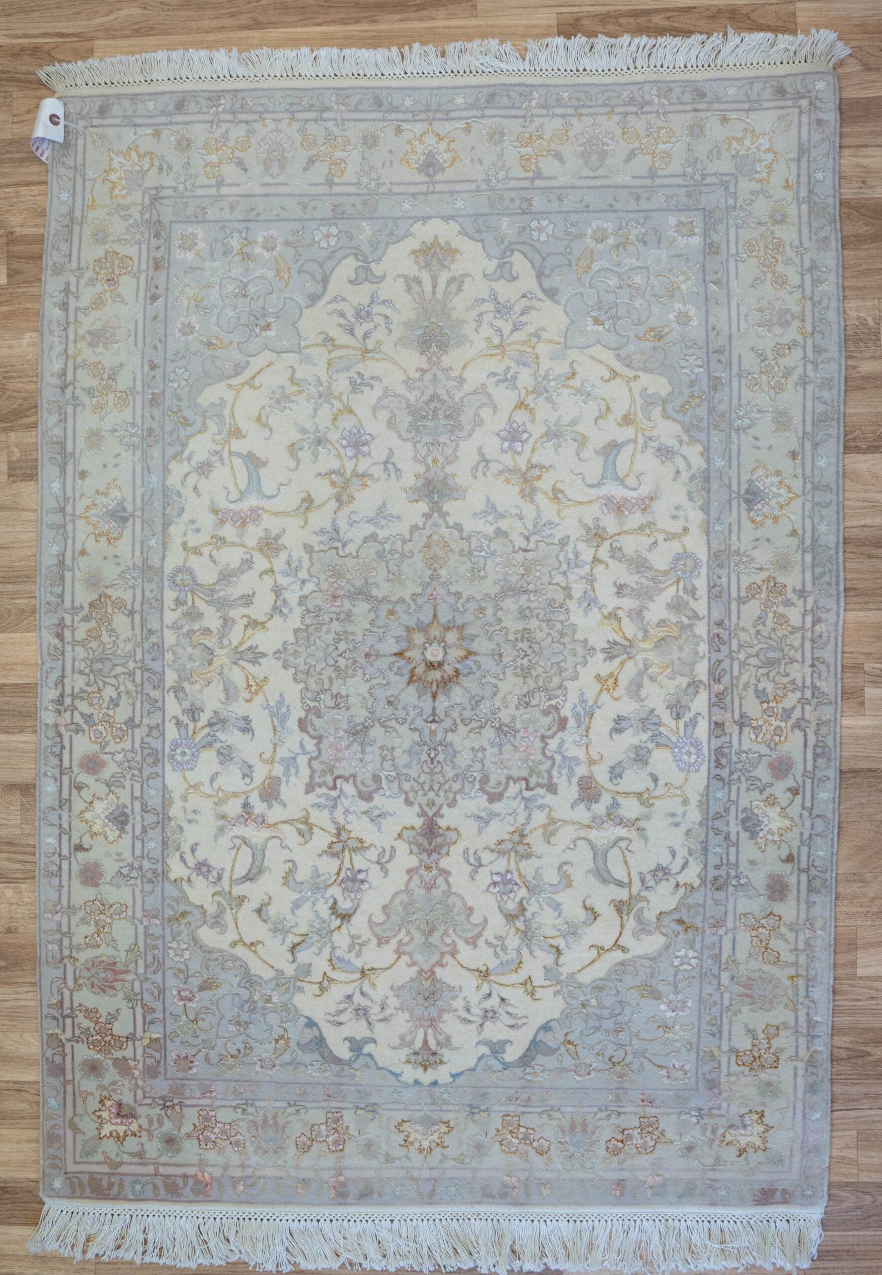 Tabriz Wool Silk Rug 3.2'x5.2'