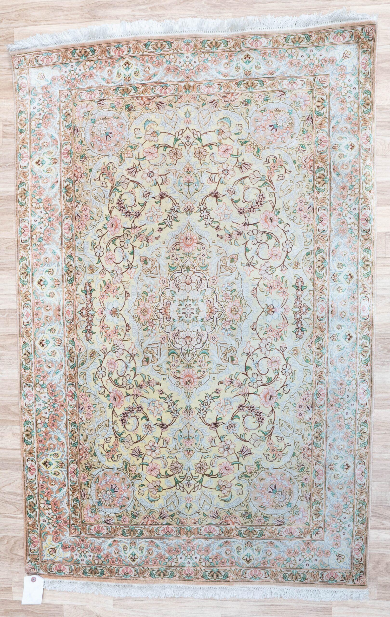 Qum Design Silk rug 3.2'x5.0'