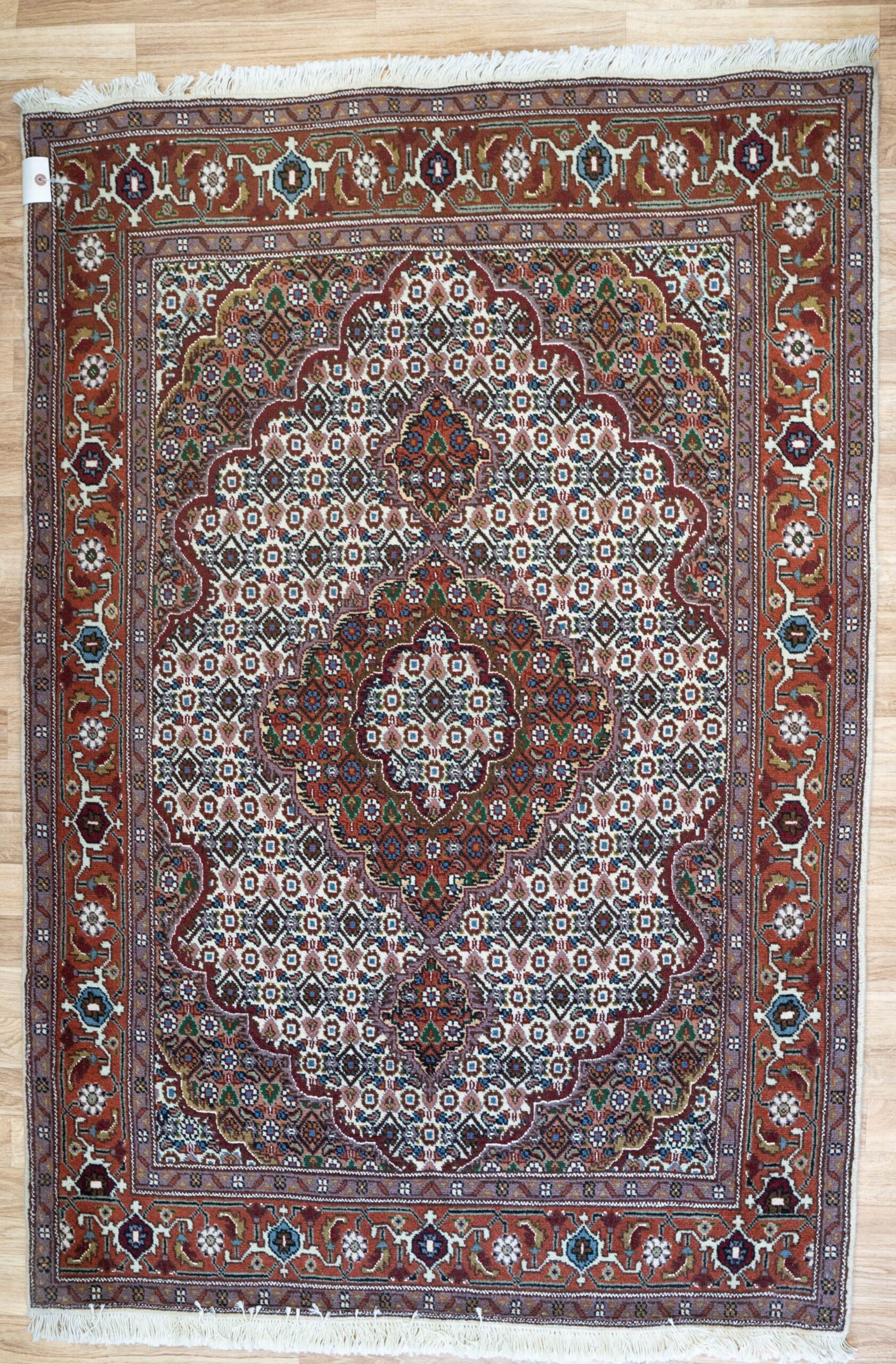 Tabriz Wool Silk Rug 3.2'x5.2'