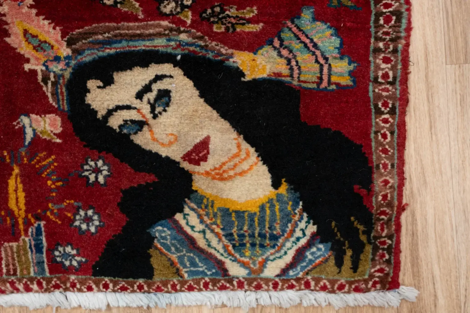 Qashqai Wool Rug 1.8 x 2.7