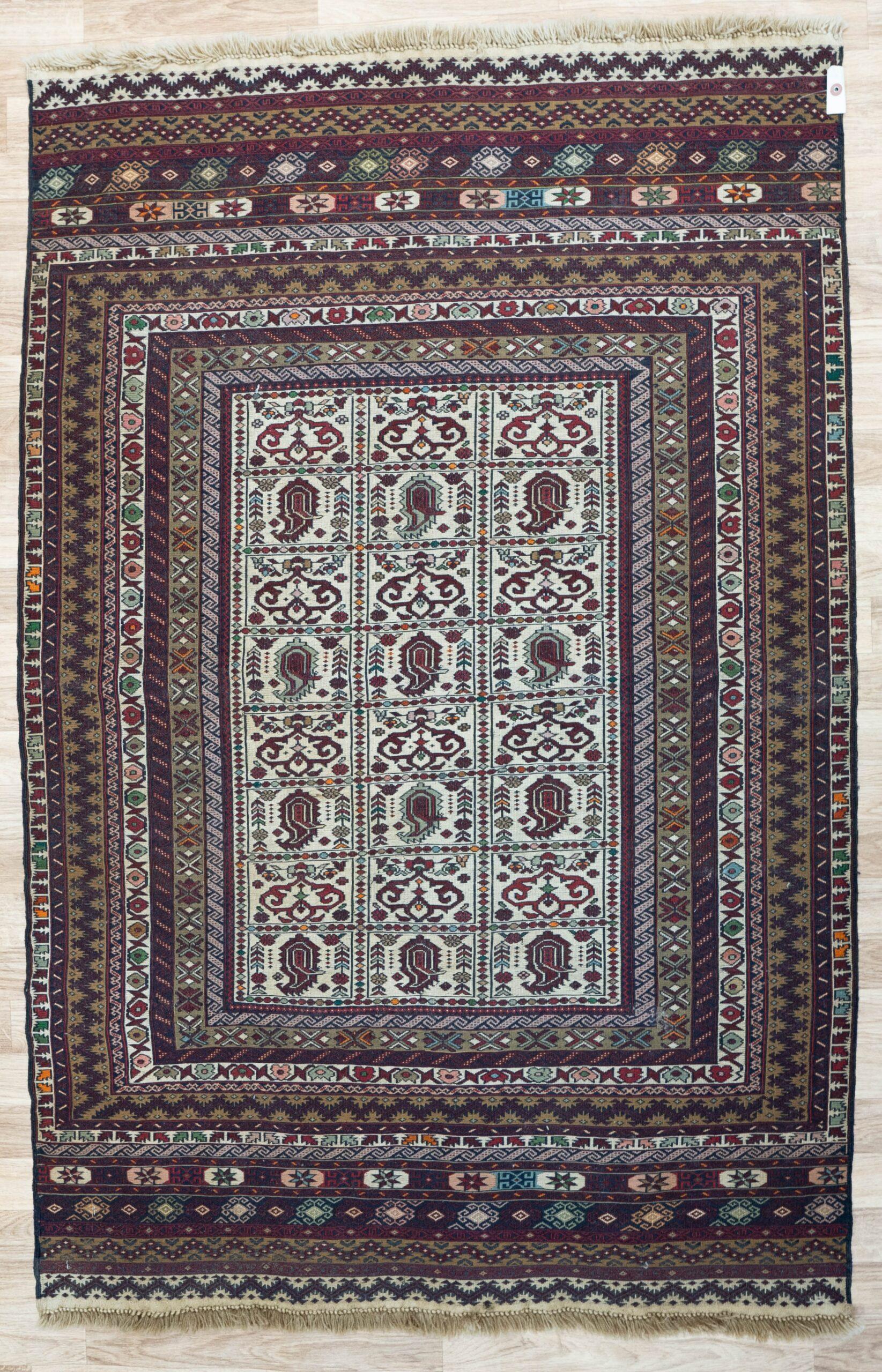 Kashan Wool rug 3.5'x5.2'