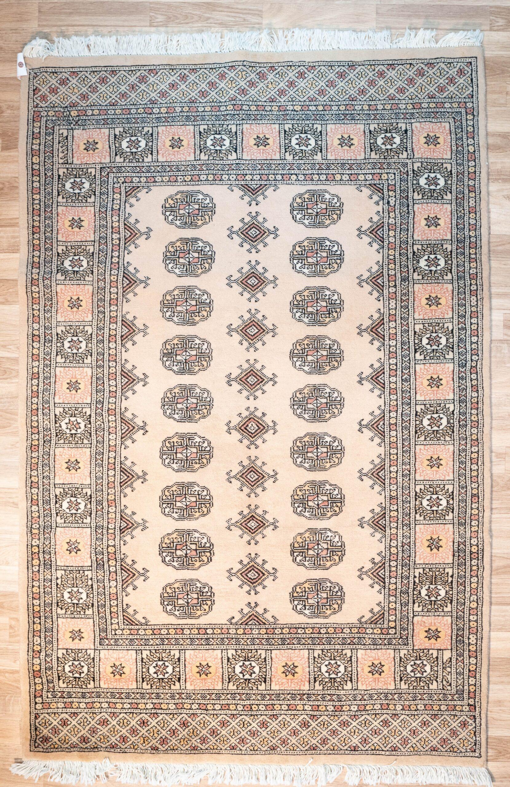 Bokhara Wool Rug 4'x5.11'
