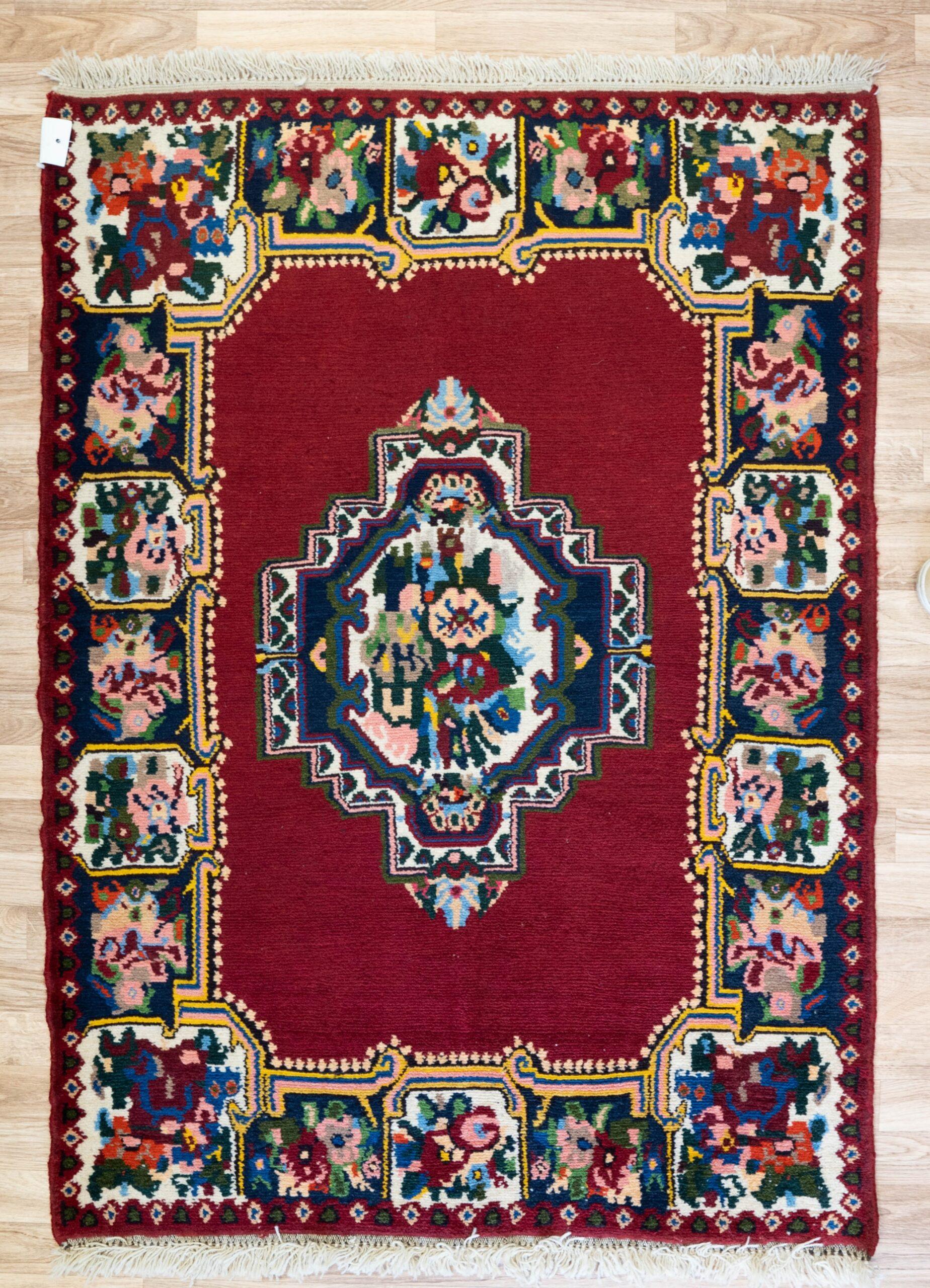Hamadan Wool Rug 3.5'x4.7'