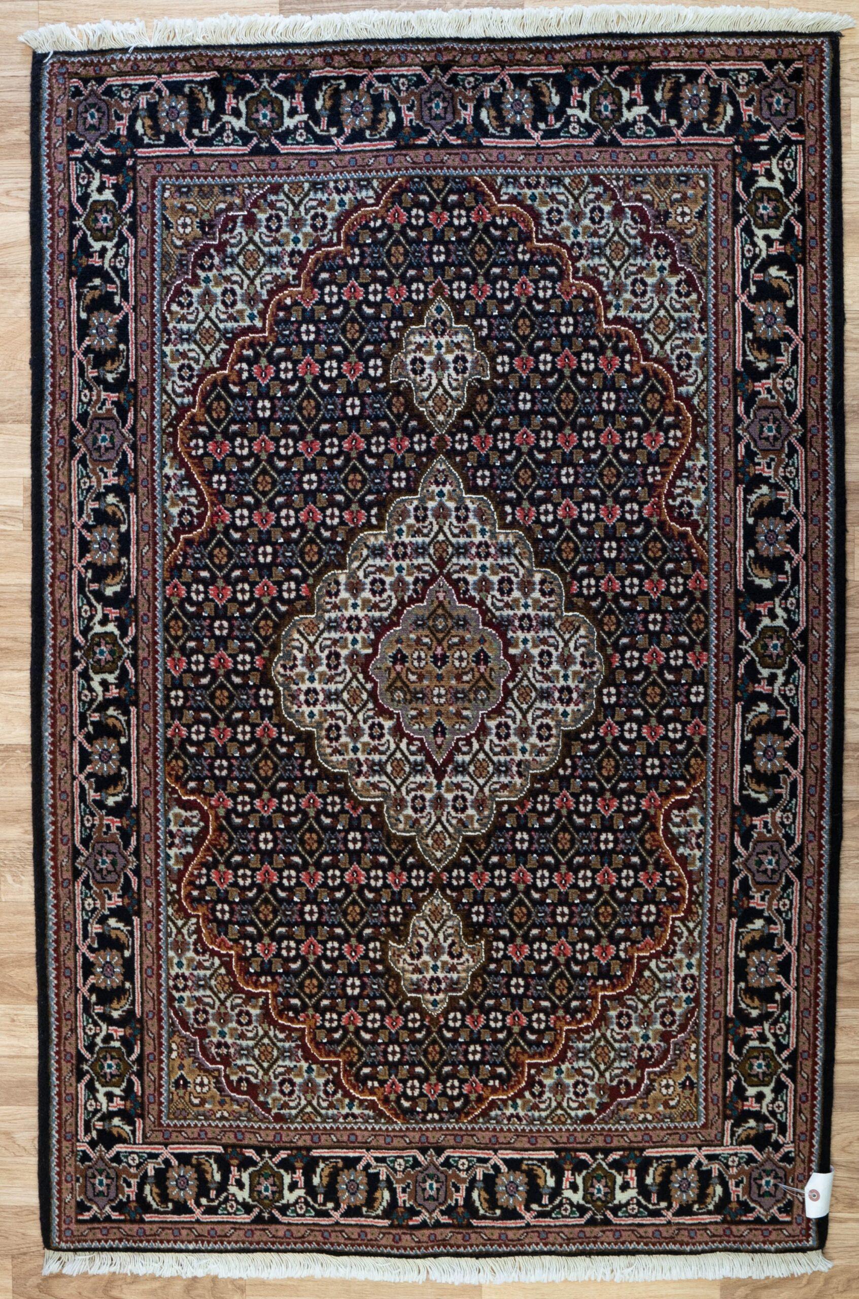 Tabriz Wool Silk Rug 3.2'x5.1'